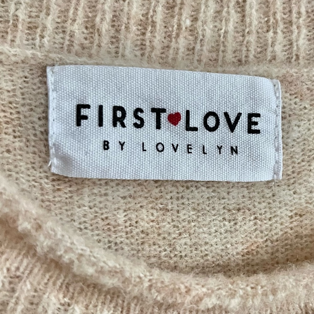 First Love Tunic Sweater - Picture 2 of 7